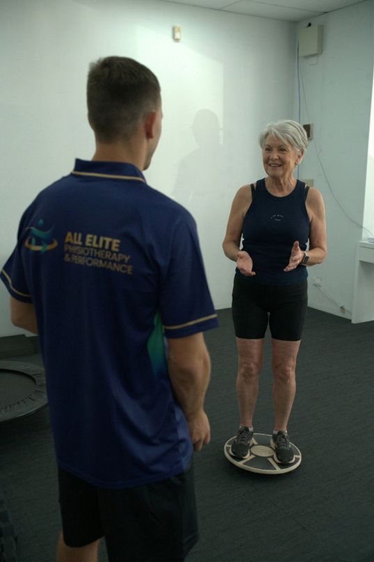 old woman physiotherapy